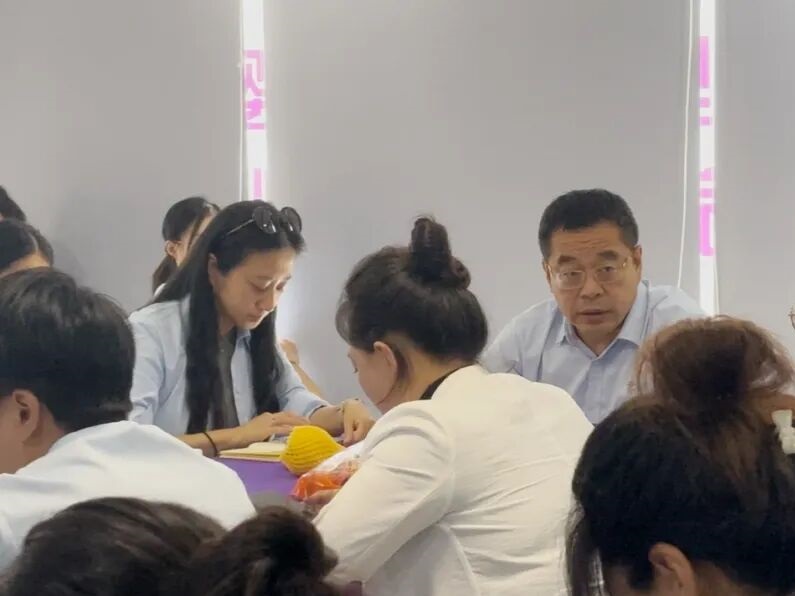 紫荆25年第三季度总结会议圆满举行